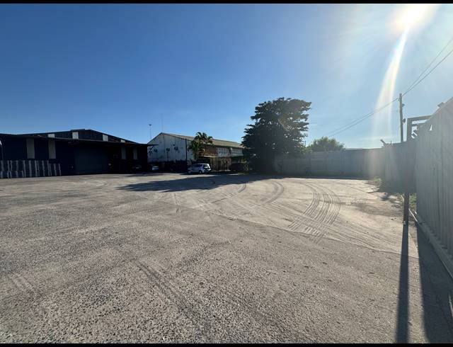 2,832M² WAREHOUSE FOR SALE IN PHOENIX INDUSTRIAL
